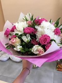 Купитьсвежие цветыв Санкт-Петербургена складе.