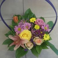 цветы в корзине